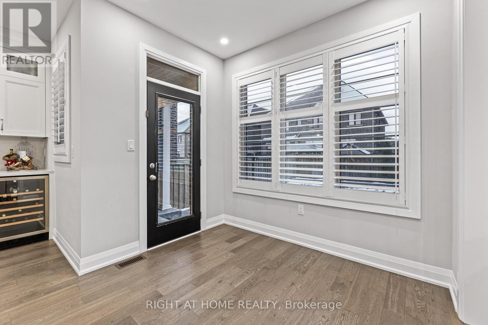 71 Ten Pines Road, Vaughan, Ontario  L4H 5B4 - Photo 18 - N12545548