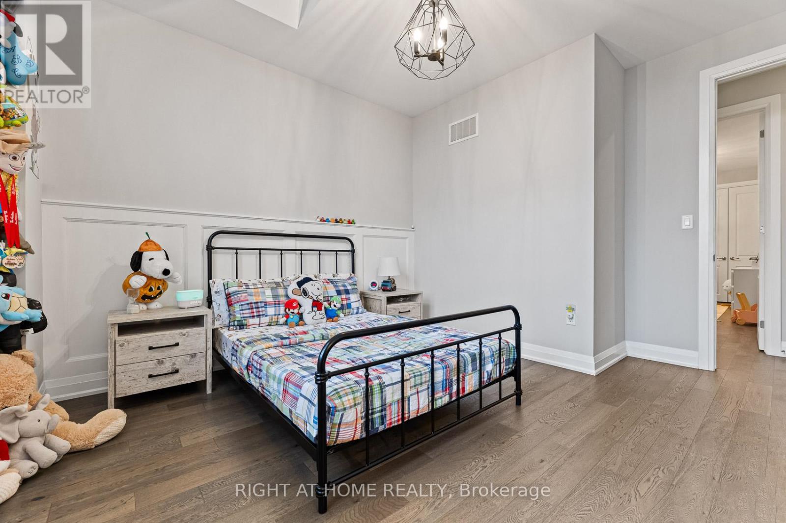 71 Ten Pines Road, Vaughan, Ontario  L4H 5B4 - Photo 28 - N12545548