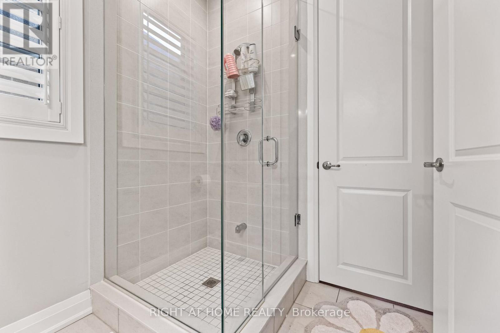 71 Ten Pines Road, Vaughan, Ontario  L4H 5B4 - Photo 33 - N12545548