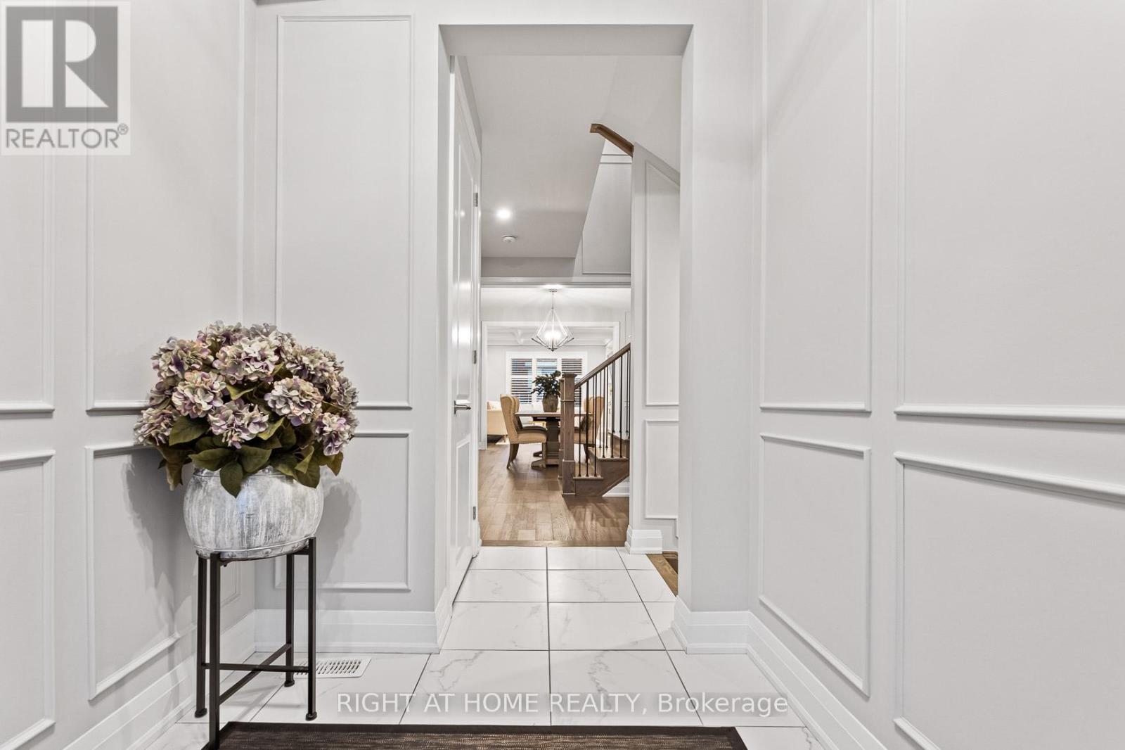 71 Ten Pines Road, Vaughan, Ontario  L4H 5B4 - Photo 6 - N12545548