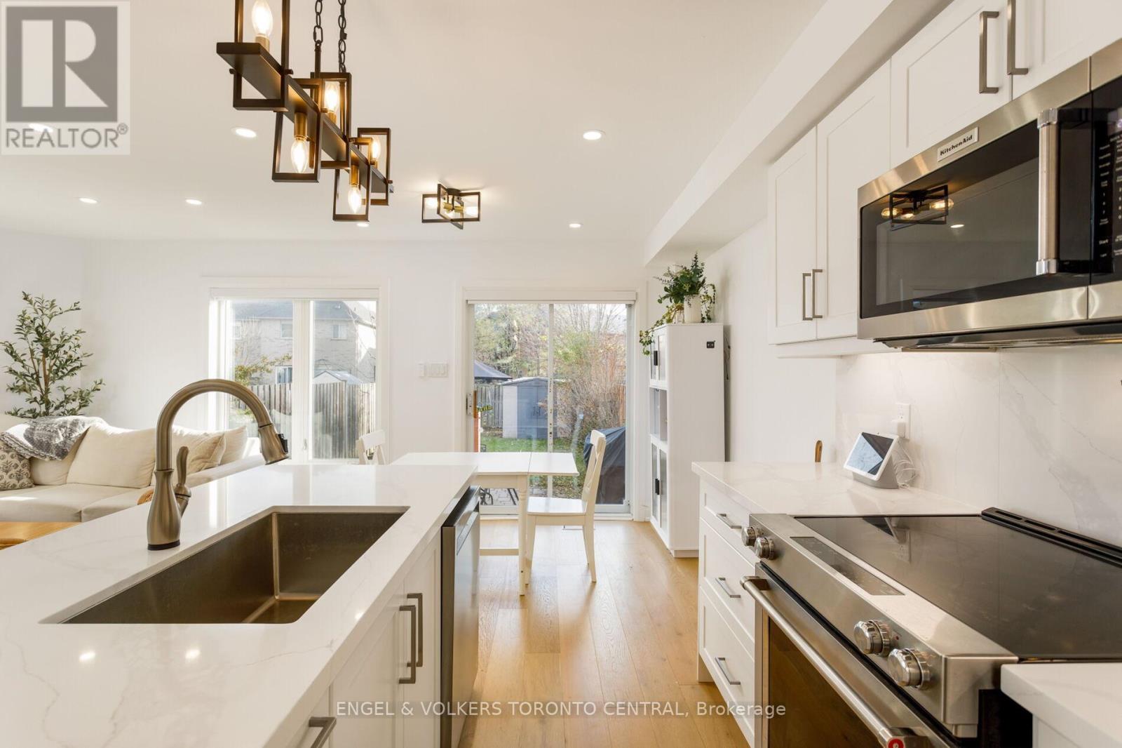 41 Gianmarco Way, Vaughan, Ontario  L6A 3J3 - Photo 14 - N12545586