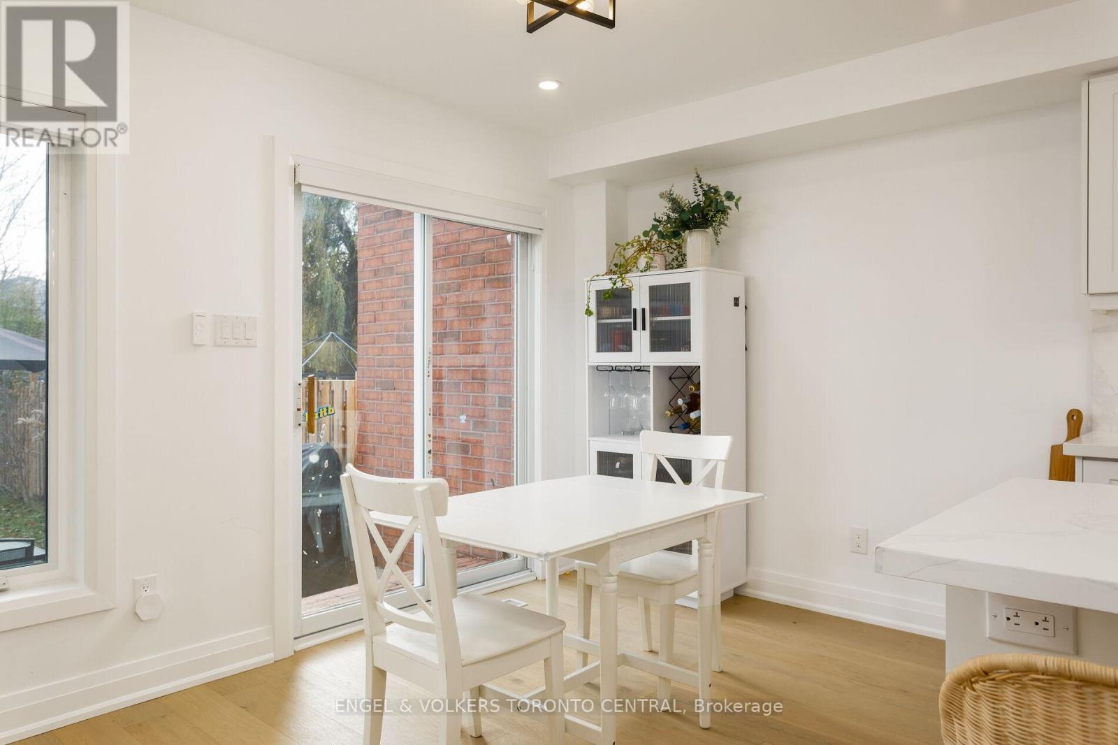 41 Gianmarco Way, Vaughan, Ontario  L6A 3J3 - Photo 15 - N12545586