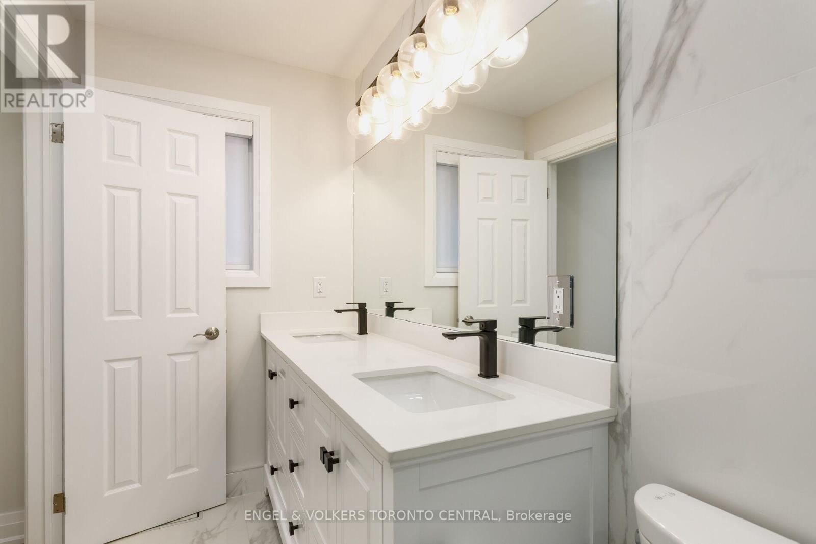 41 Gianmarco Way, Vaughan, Ontario  L6A 3J3 - Photo 29 - N12545586