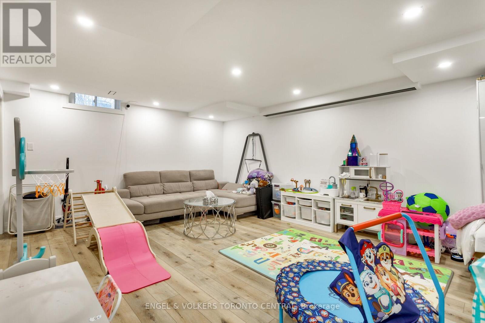 41 Gianmarco Way, Vaughan, Ontario  L6A 3J3 - Photo 32 - N12545586