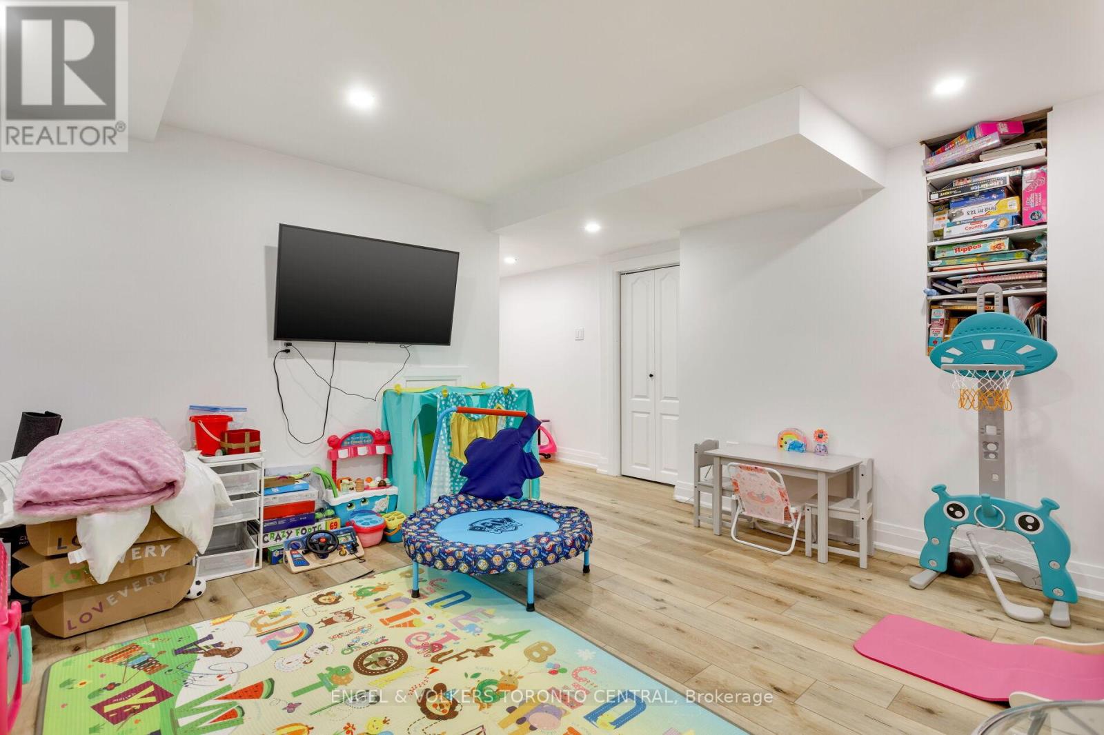 41 Gianmarco Way, Vaughan, Ontario  L6A 3J3 - Photo 33 - N12545586