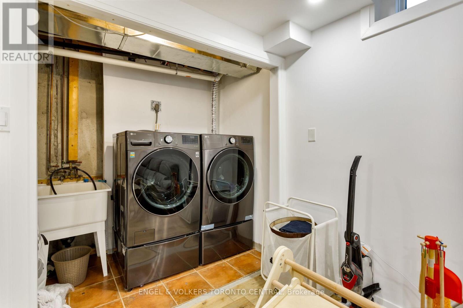 41 Gianmarco Way, Vaughan, Ontario  L6A 3J3 - Photo 36 - N12545586