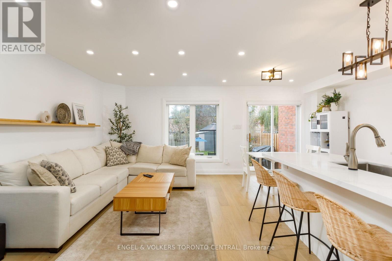 41 Gianmarco Way, Vaughan, Ontario  L6A 3J3 - Photo 4 - N12545586