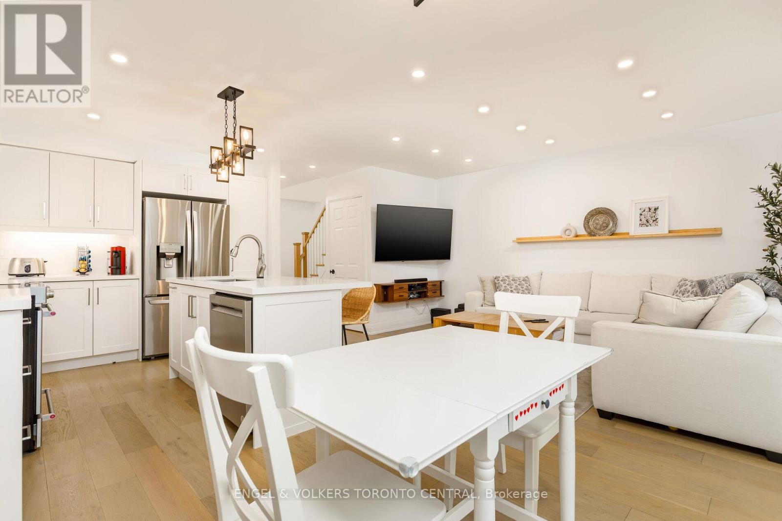 41 Gianmarco Way, Vaughan, Ontario  L6A 3J3 - Photo 9 - N12545586