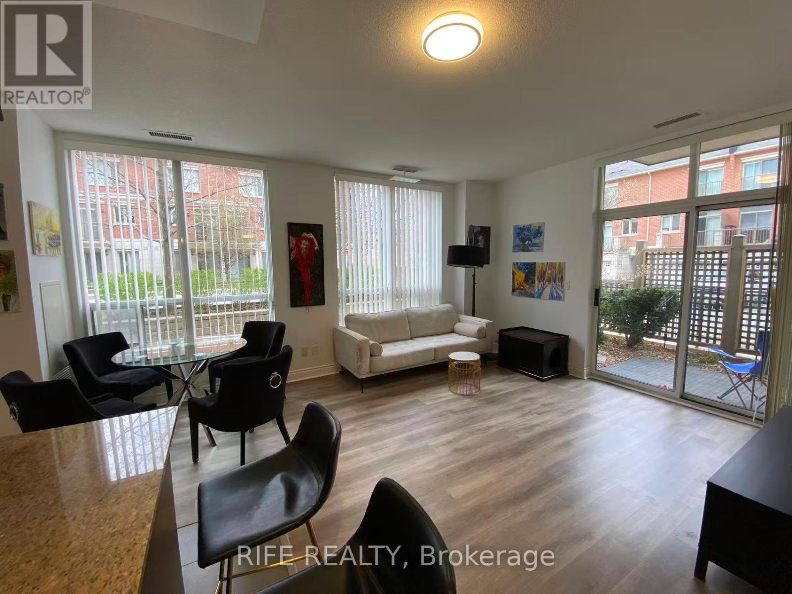 102 - 39 Galleria Parkway, Markham, Ontario  L3T 0A6 - Photo 3 - N12545648