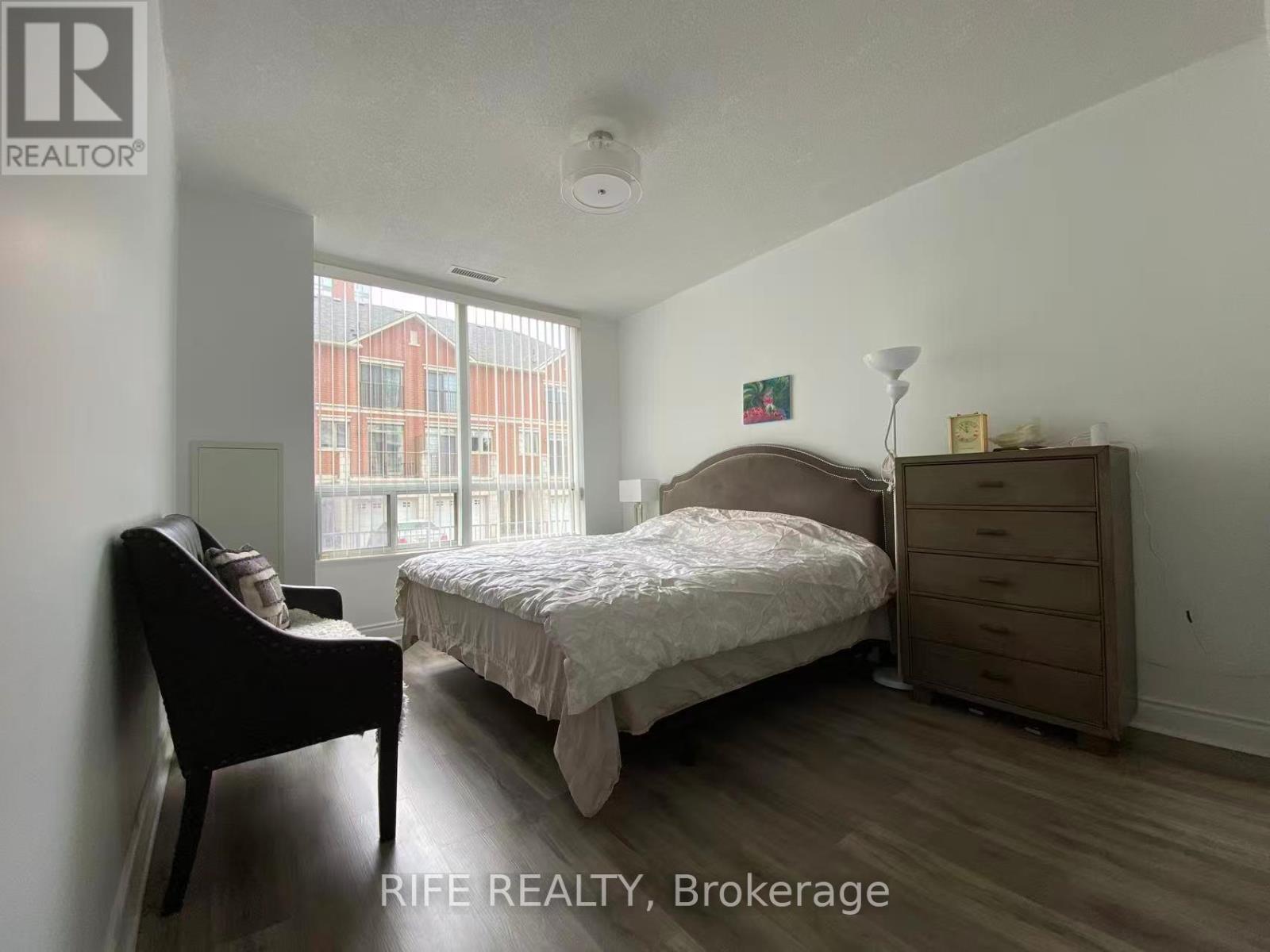 102 - 39 Galleria Parkway, Markham, Ontario  L3T 0A6 - Photo 5 - N12545648