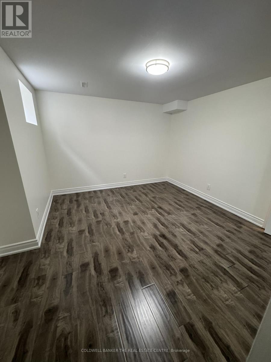 71 Golf Links Drive, Aurora, Ontario  L4G 3V4 - Photo 12 - N12545654