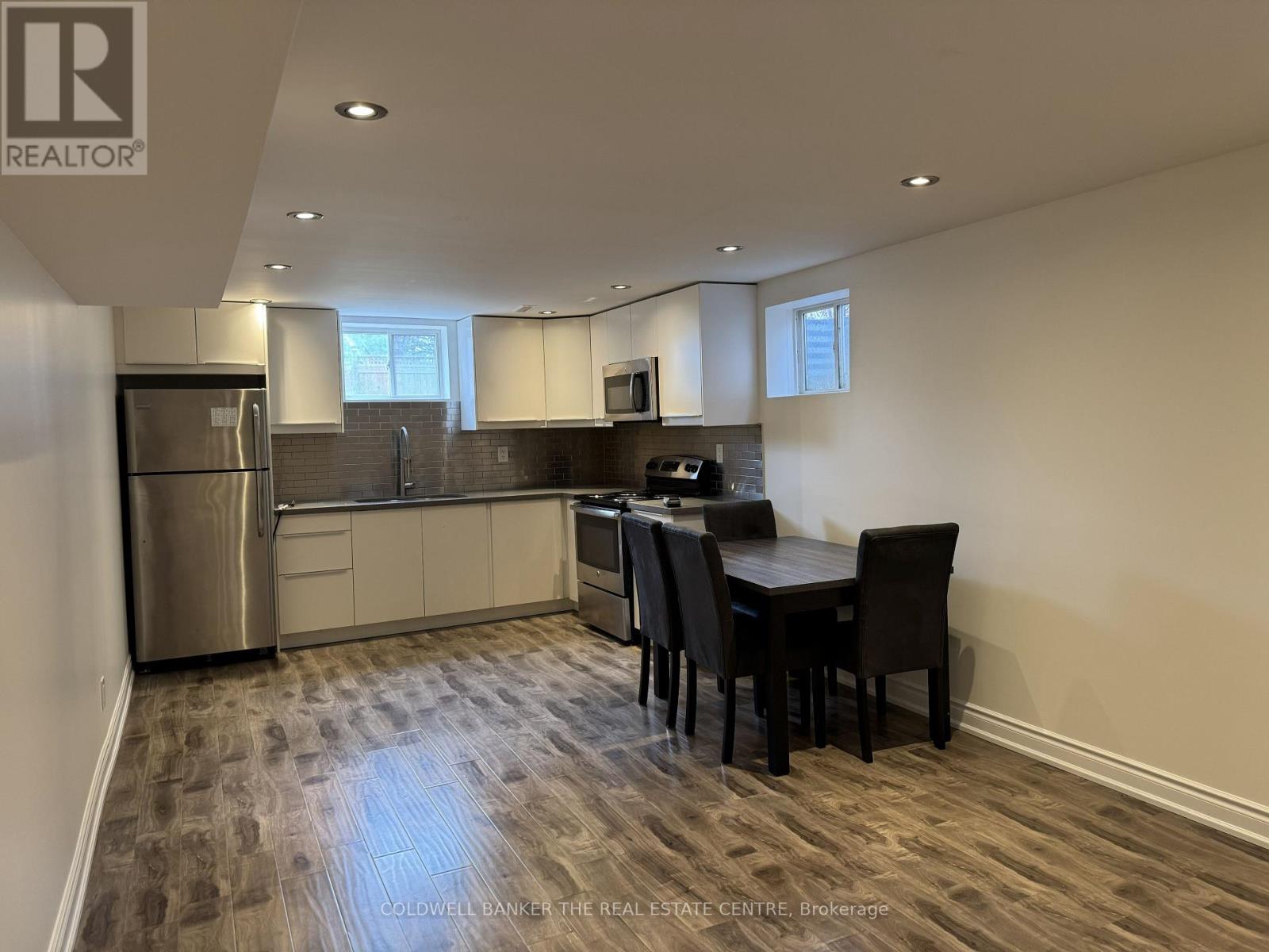 71 Golf Links Drive, Aurora, Ontario  L4G 3V4 - Photo 2 - N12545654