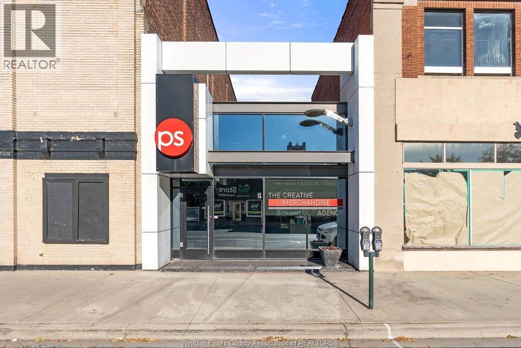 1570 Wyandotte East, Windsor, Ontario N9A 3L3 - Photo 1 - 25028843