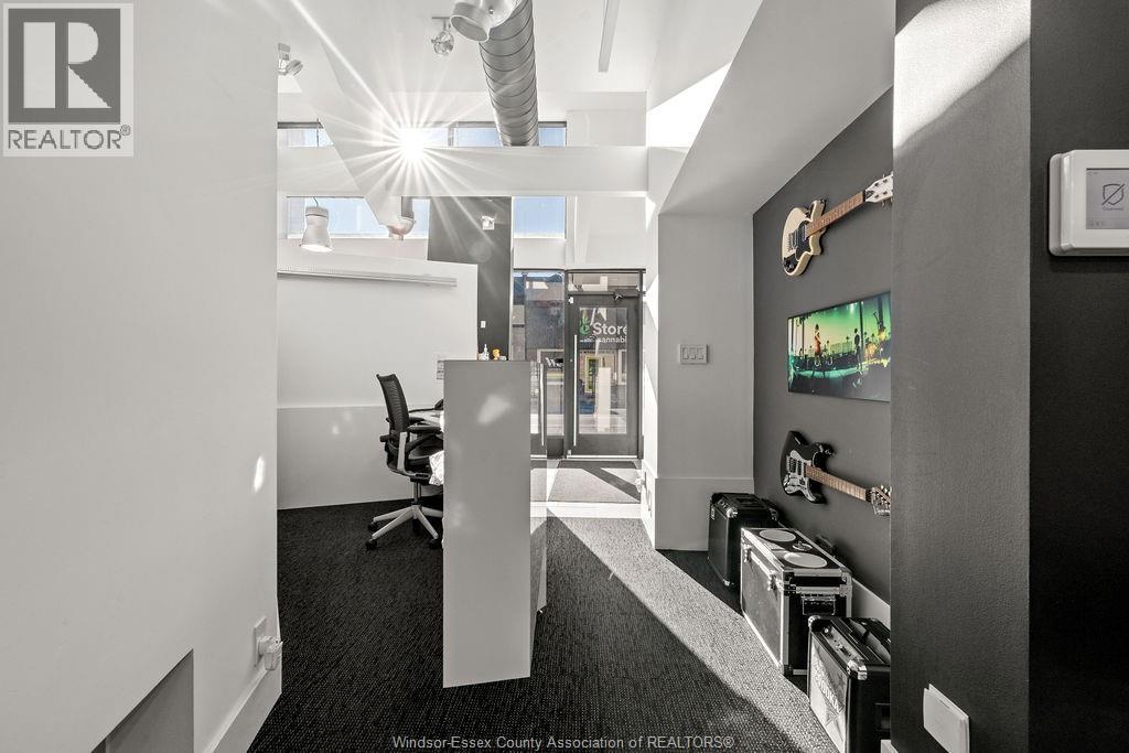 1570 Wyandotte East, Windsor, Ontario N9A 3L3 - Photo 5 - 25028843