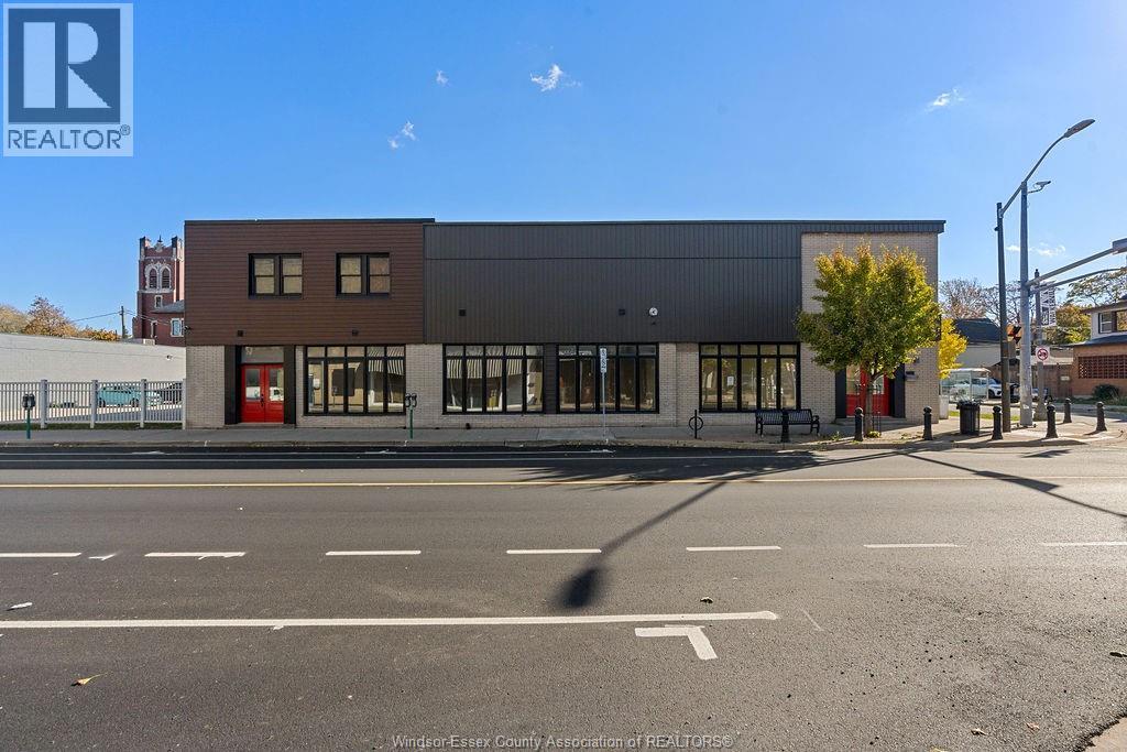 1519 Wyandotte, Windsor, Ontario N9A 3L3 - Photo 1 - 25028842
