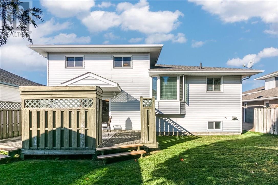 92 Ravina Avenue, Garson, Ontario  P3L 1C2 - Photo 2 - 2125170