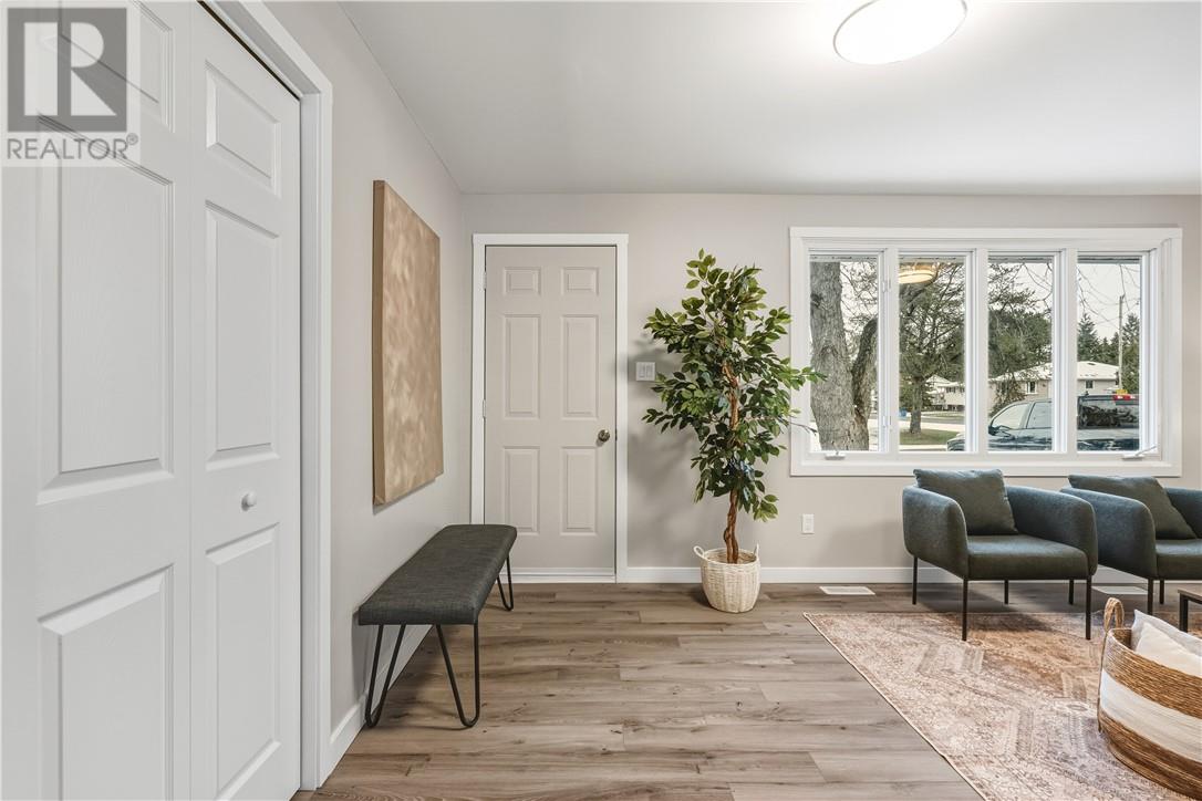 1080 Ronald Court, Hanmer, Ontario  P3P 1S2 - Photo 4 - 2125647