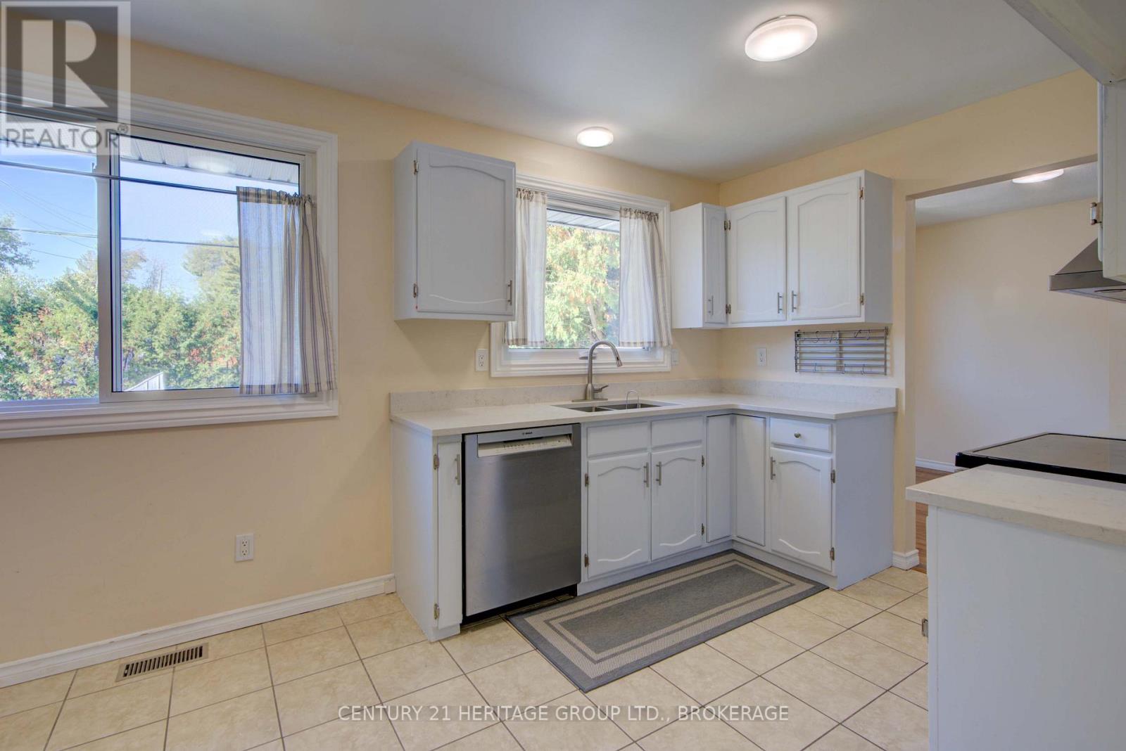 312 Boxwood Street, Kingston, Ontario  K7M 6A6 - Photo 13 - X12541390