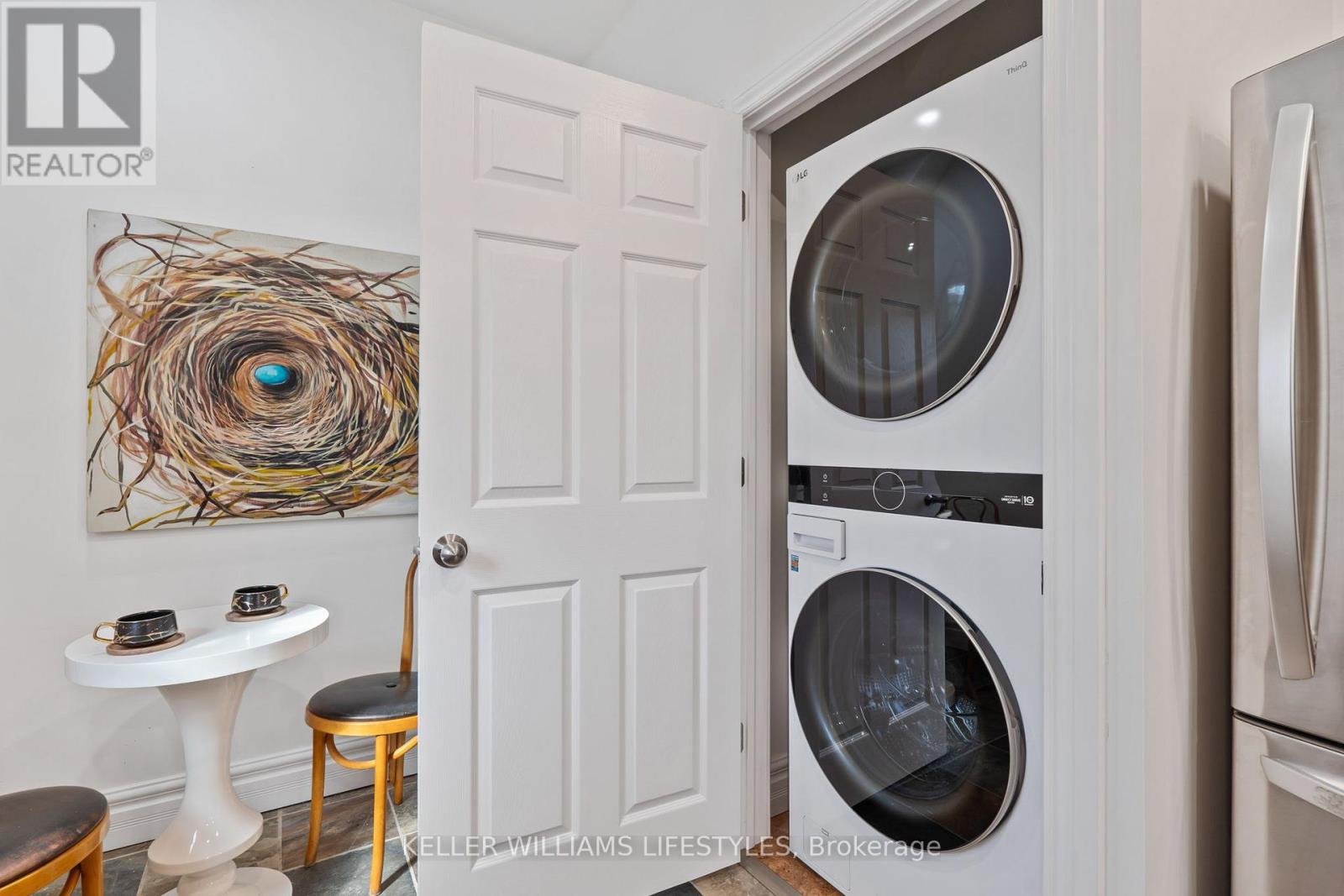 Photo 18 of 37 for 951 Lorne Avenue