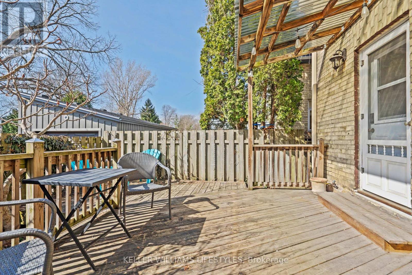 Photo 34 of 37 for 951 Lorne Avenue