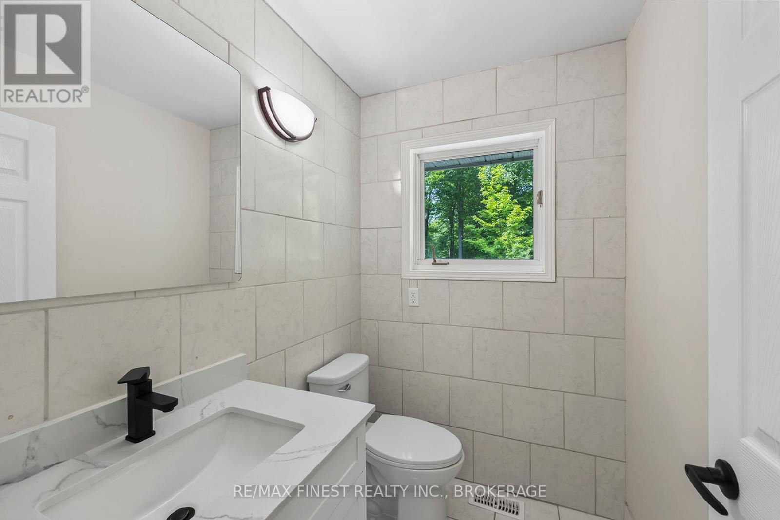 918 Fry Road, Prince Edward County, Ontario K0K 2T0 - Photo 26 - X12545798