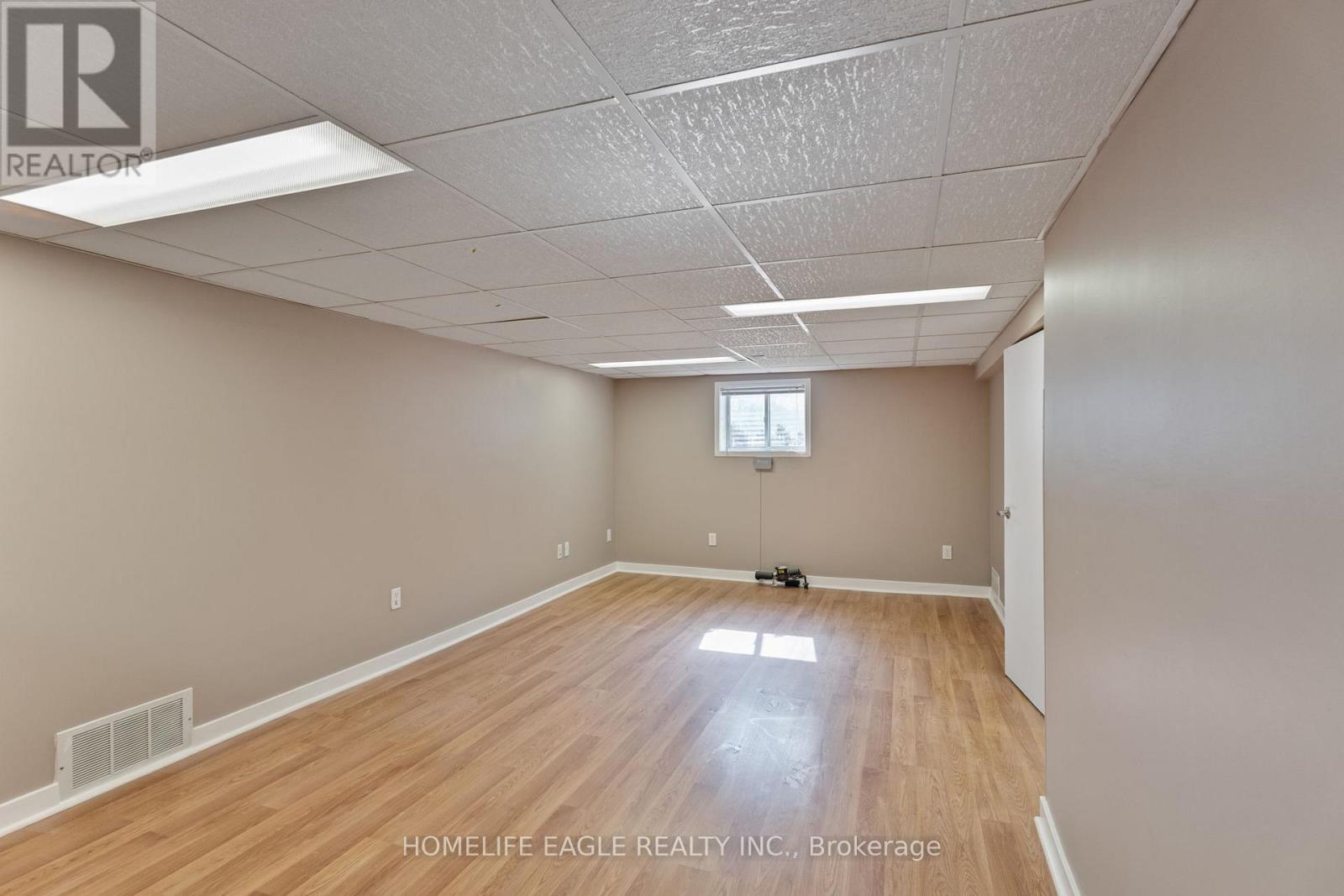 46 Athol Avenue, Toronto, Ontario  M8Z 2A4 - Photo 18 - W12545542