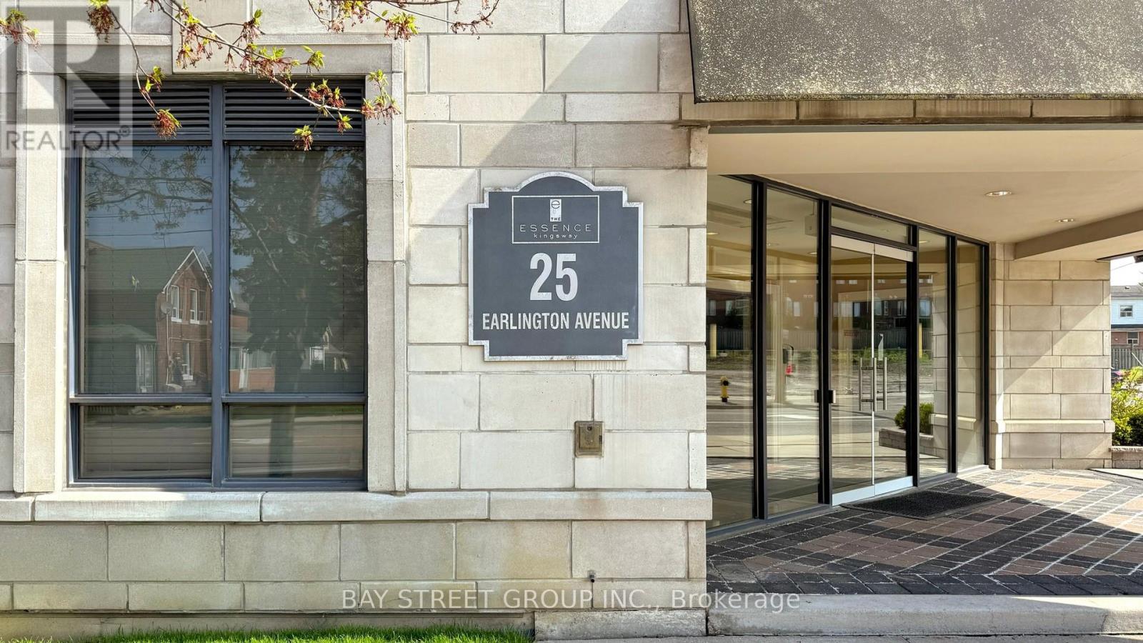 507 - 25 Earlington Avenue, Toronto, Ontario  M8X 3A3 - Photo 2 - W12545554