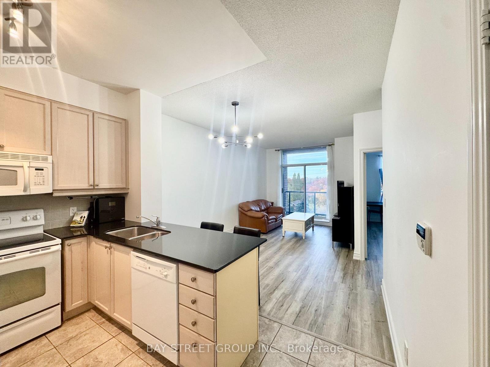 507 - 25 Earlington Avenue, Toronto, Ontario  M8X 3A3 - Photo 5 - W12545554
