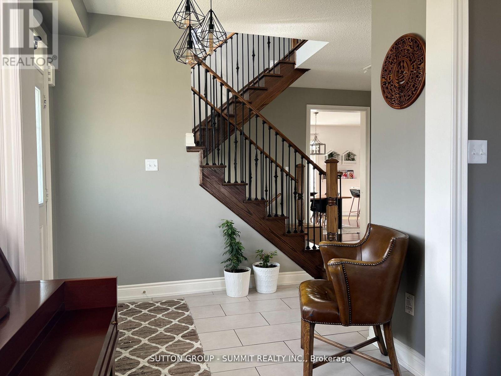 5456 Oscar Peterson Boulevard, Mississauga, Ontario  L5M 0W2 - Photo 3 - W12545562