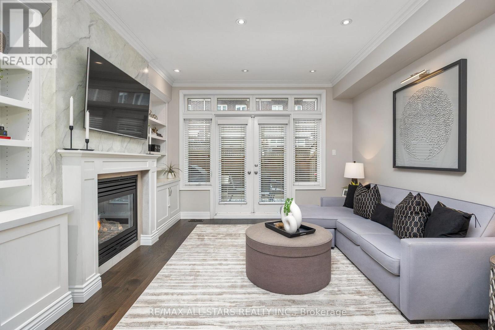 114 Six Point Road, Toronto, Ontario  M8Z 0A1 - Photo 10 - W12545572