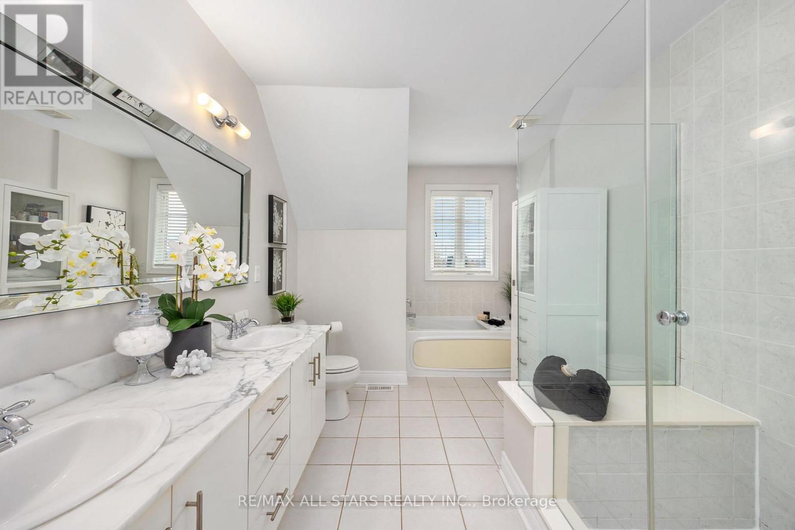 114 Six Point Road, Toronto, Ontario  M8Z 0A1 - Photo 31 - W12545572