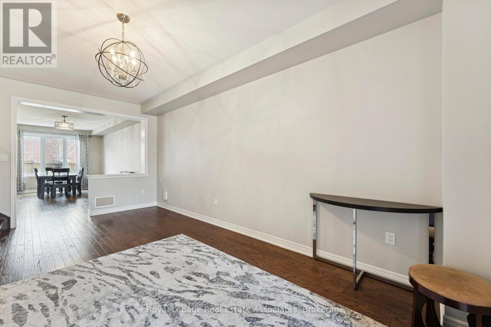 12 Diamond Leaf Lane, Halton Hills, Ontario  L7G 0G7 - Photo 10 - W12545618