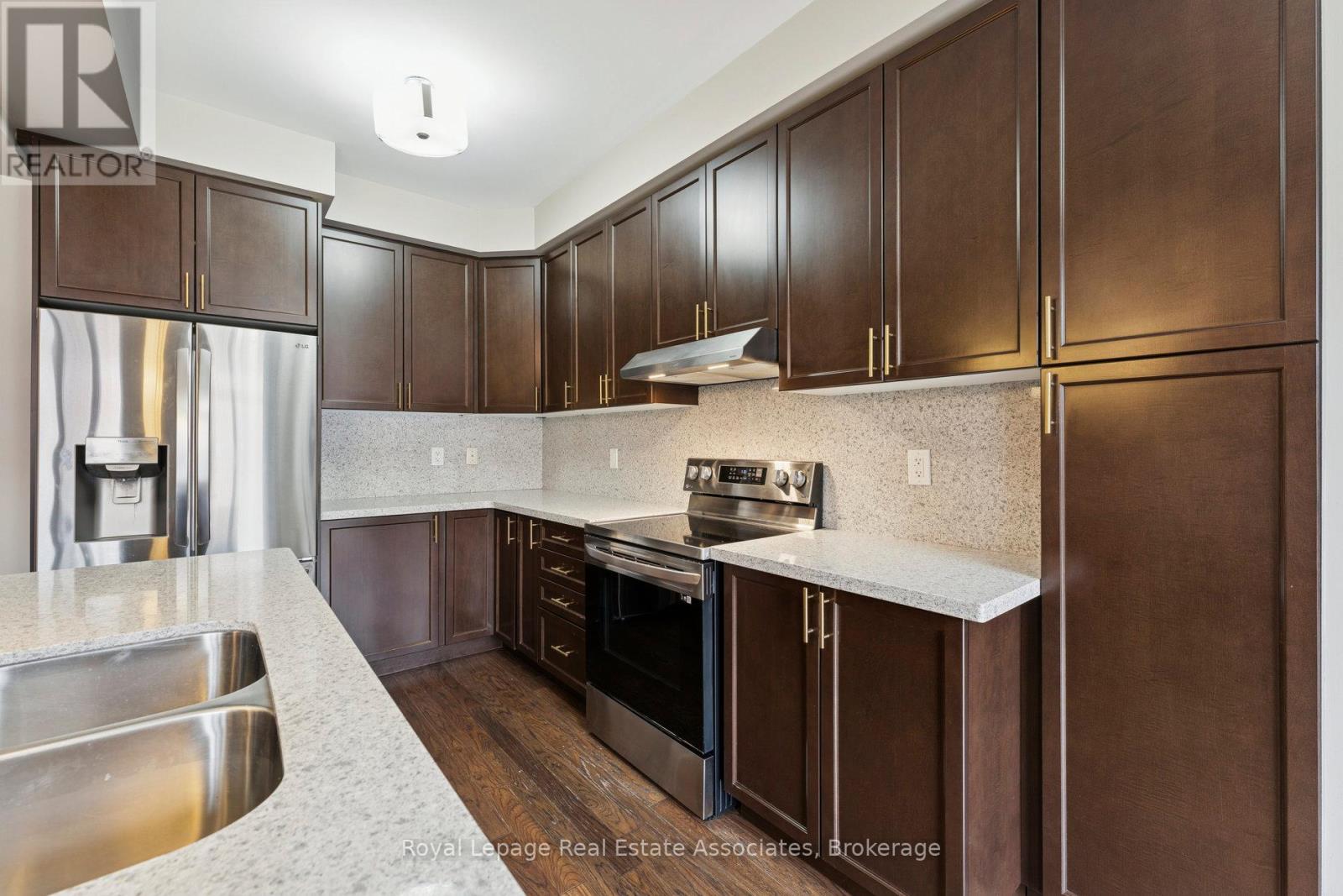 12 Diamond Leaf Lane, Halton Hills, Ontario  L7G 0G7 - Photo 14 - W12545618