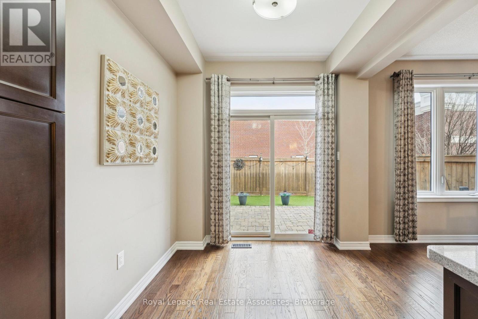 12 Diamond Leaf Lane, Halton Hills, Ontario  L7G 0G7 - Photo 15 - W12545618