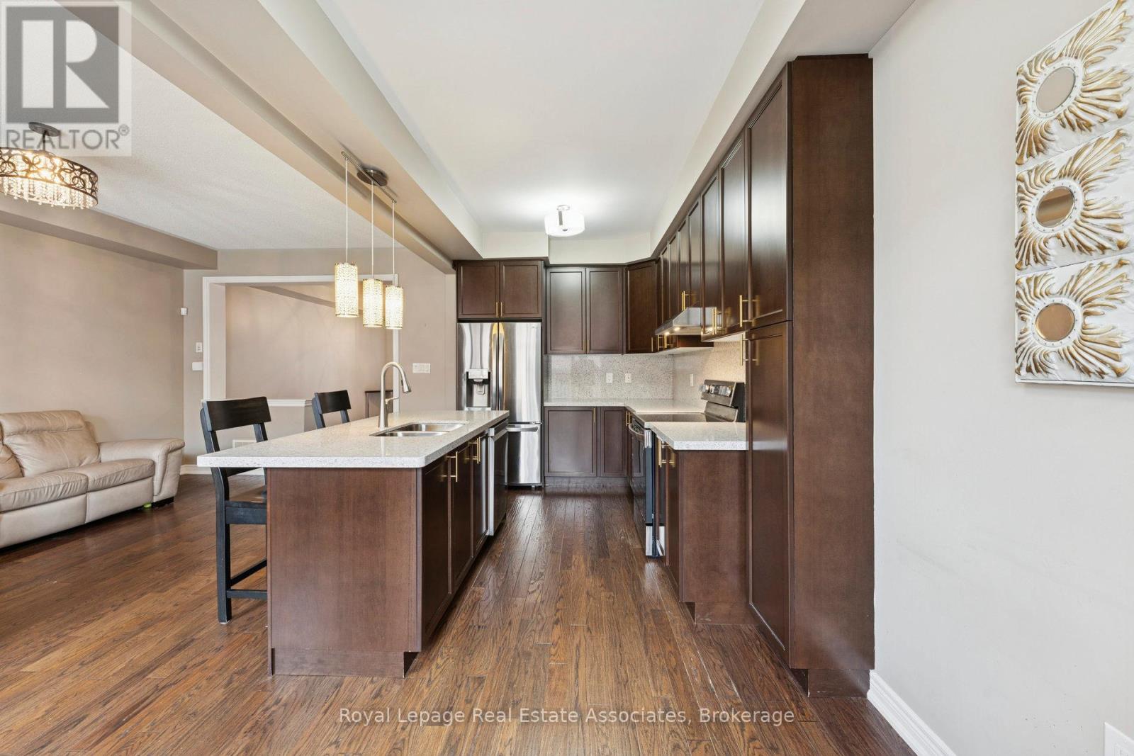 12 Diamond Leaf Lane, Halton Hills, Ontario  L7G 0G7 - Photo 7 - W12545618