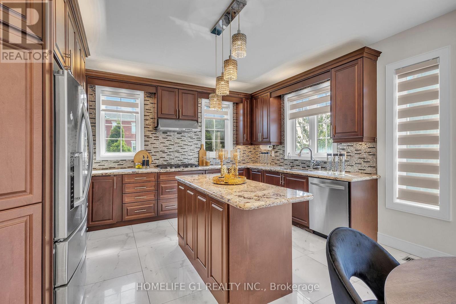 29 Sixteen Mile Drive, Oakville, Ontario L6M 0S8 - Photo 11 - W12545638