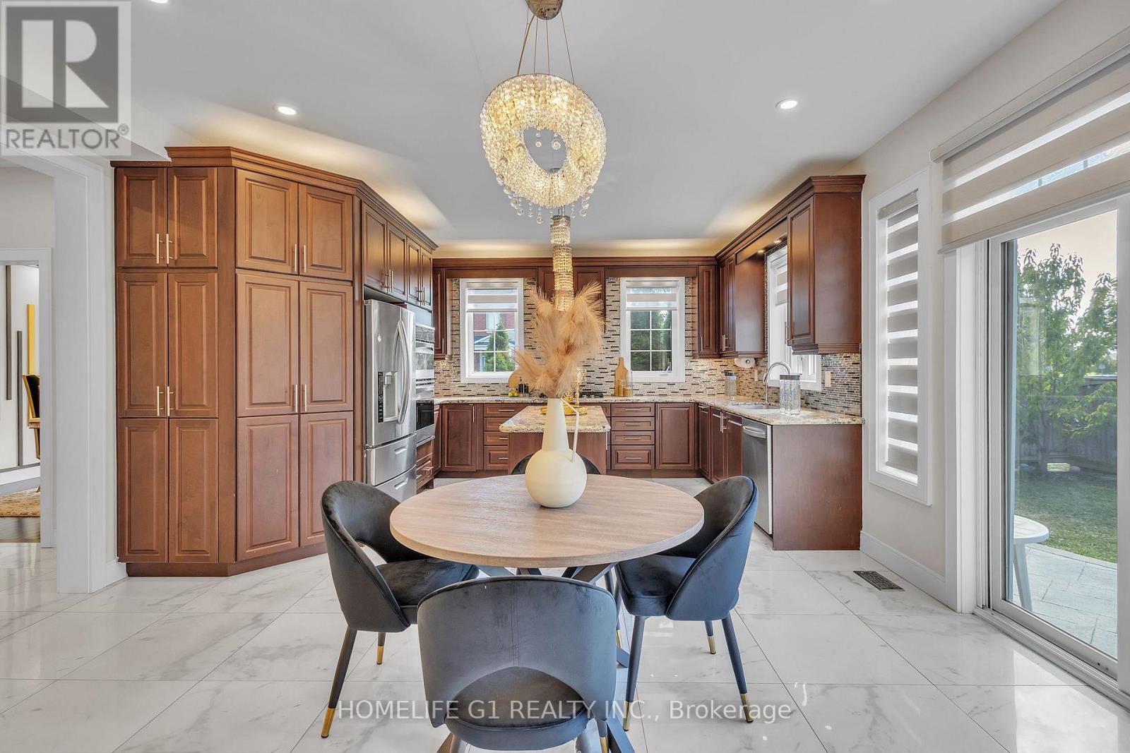 29 Sixteen Mile Drive, Oakville, Ontario L6M 0S8 - Photo 12 - W12545638