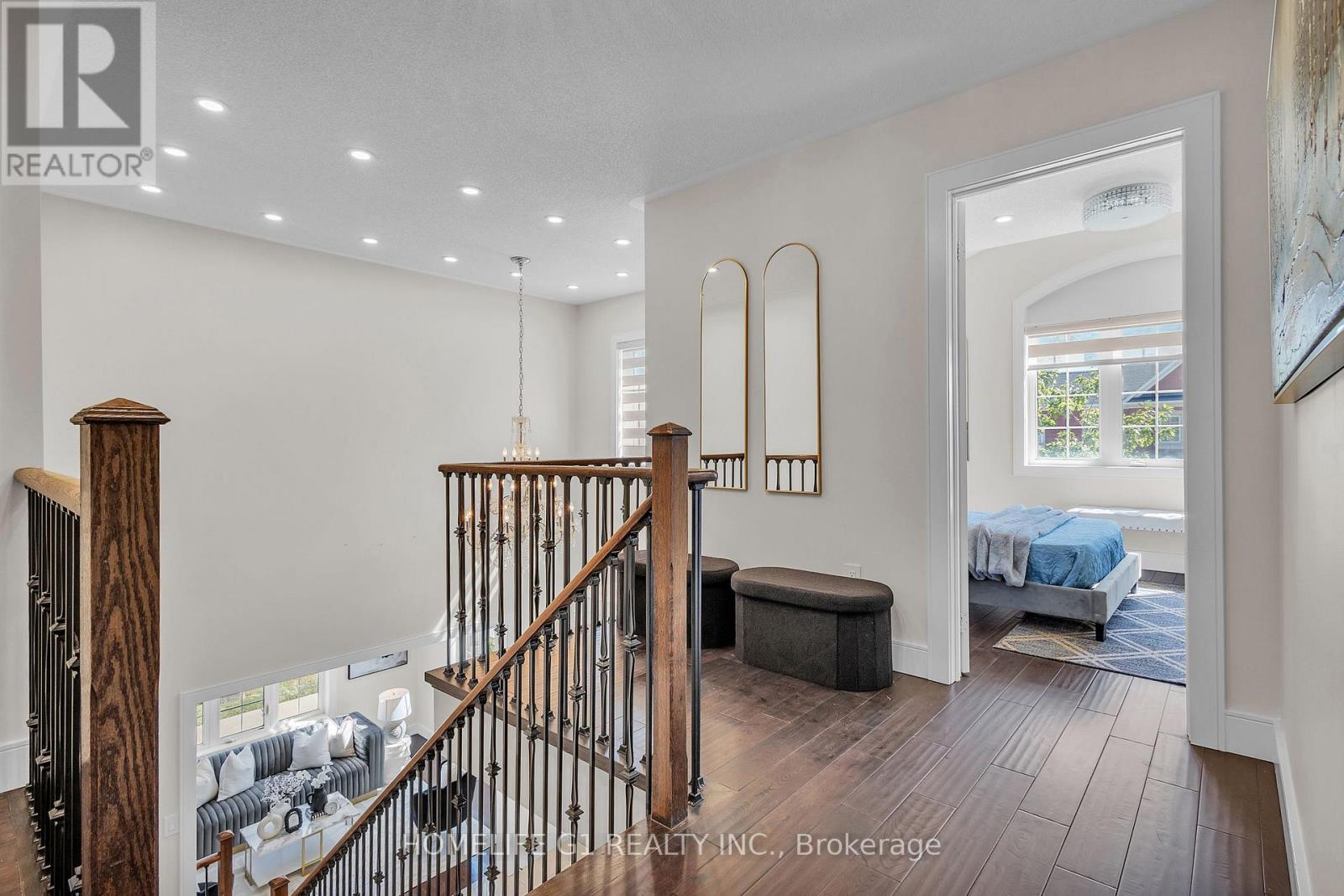 29 Sixteen Mile Drive, Oakville, Ontario L6M 0S8 - Photo 14 - W12545638