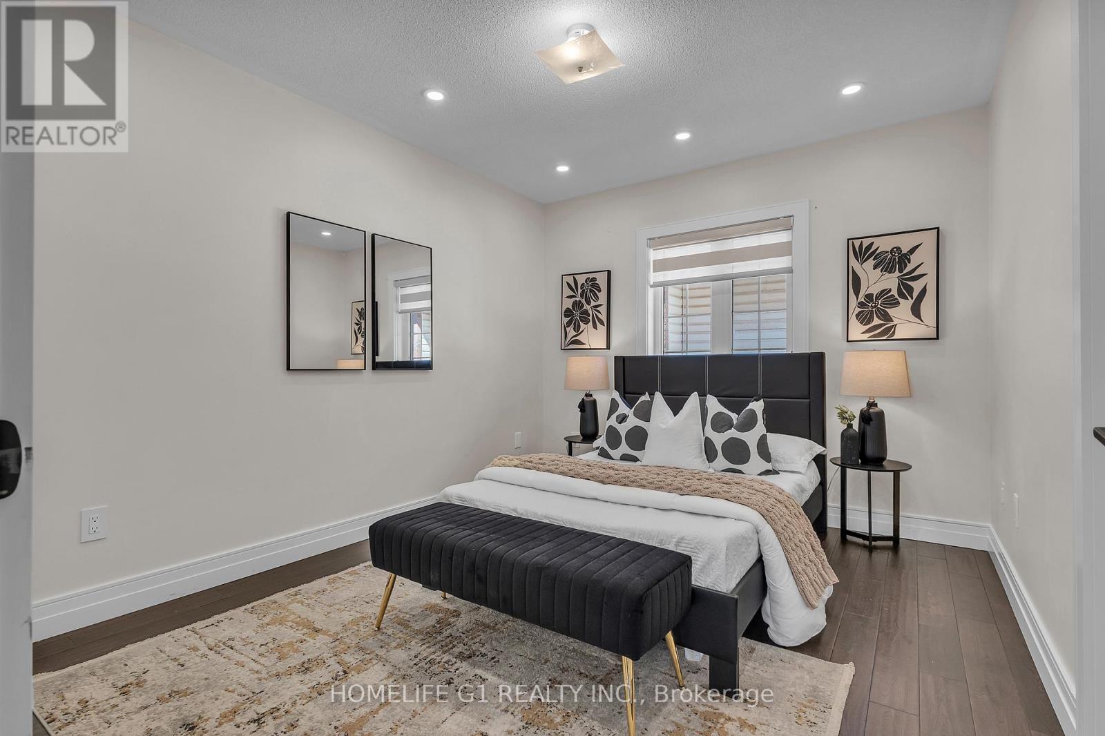 29 Sixteen Mile Drive, Oakville, Ontario L6M 0S8 - Photo 19 - W12545638