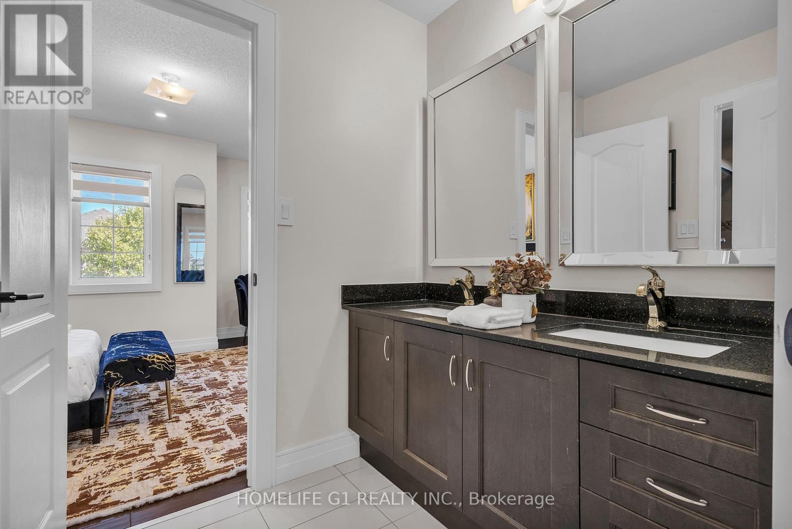 29 Sixteen Mile Drive, Oakville, Ontario L6M 0S8 - Photo 21 - W12545638