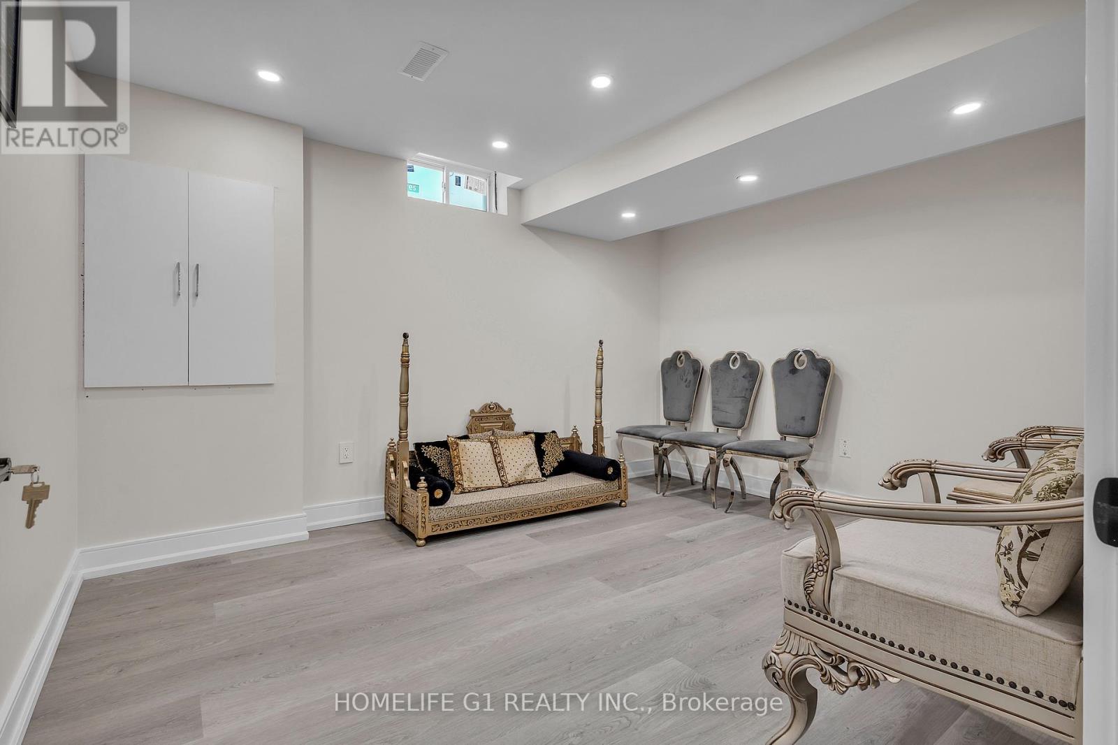 29 Sixteen Mile Drive, Oakville, Ontario L6M 0S8 - Photo 27 - W12545638