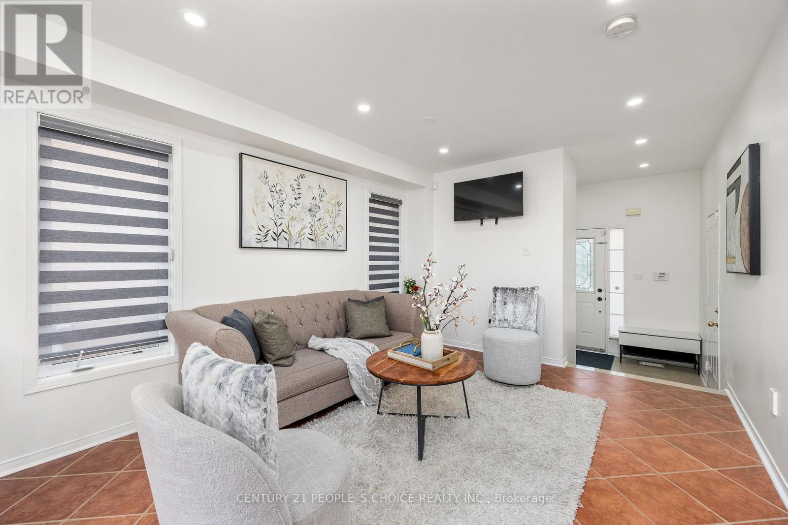 25 Trumpet Valley Boulevard, Brampton, Ontario  L7A 3P4 - Photo 2 - W12545644