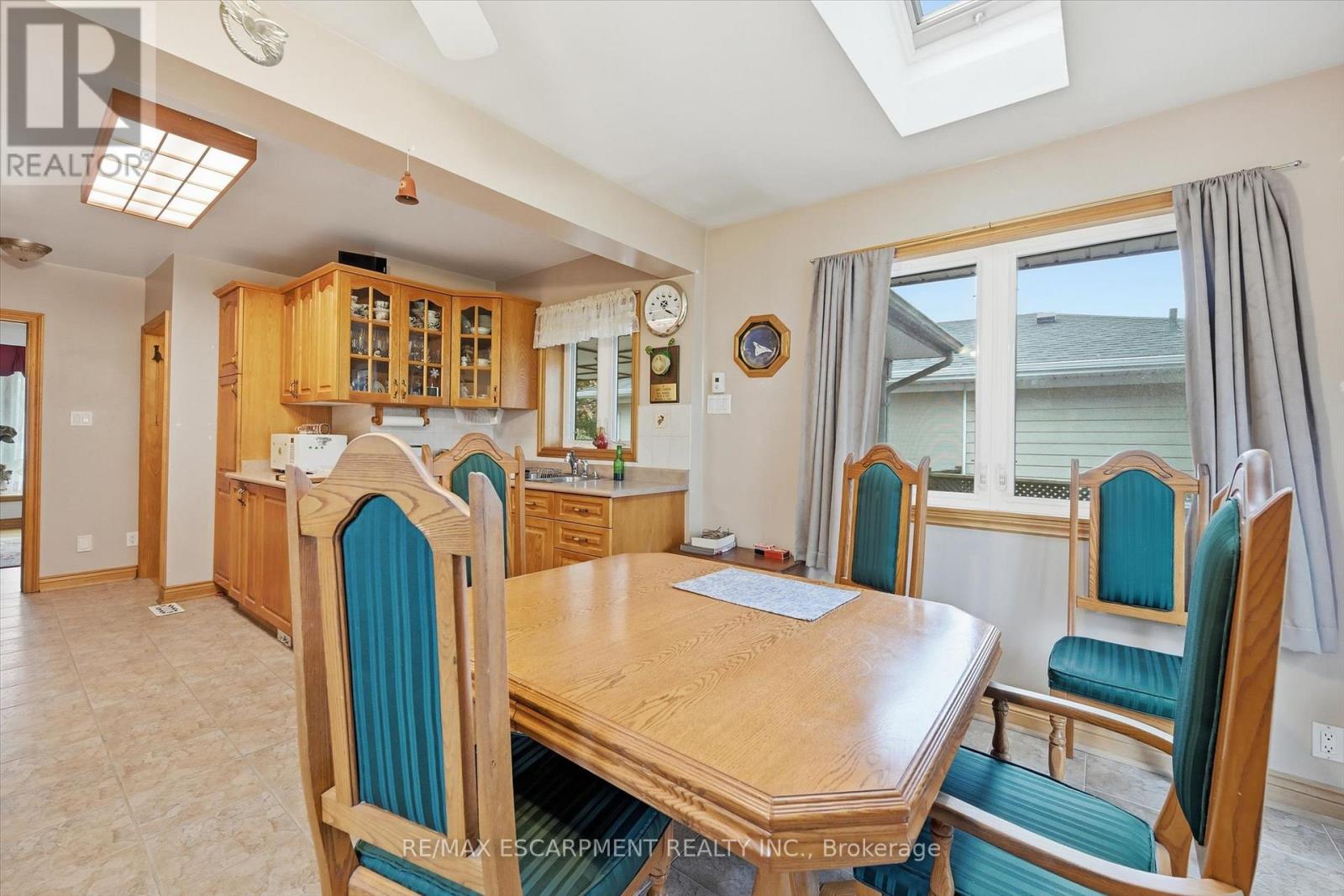 237 Mohawk Road, Oakville, Ontario  L6L 2Z1 - Photo 12 - W12545692