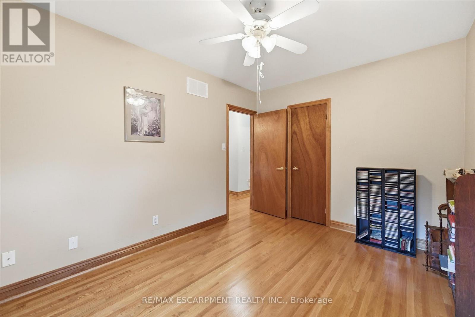 237 Mohawk Road, Oakville, Ontario  L6L 2Z1 - Photo 20 - W12545692