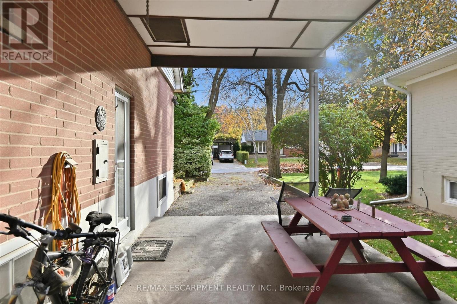 237 Mohawk Road, Oakville, Ontario  L6L 2Z1 - Photo 33 - W12545692