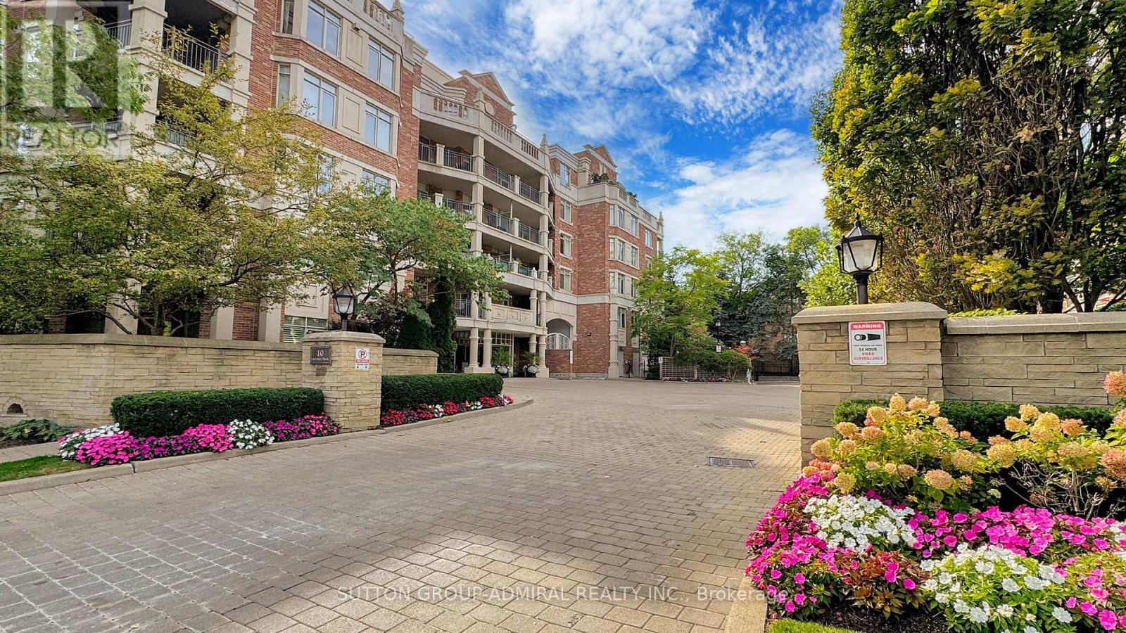 207 - 10 OLD MILL TRAIL, Toronto, Ontario