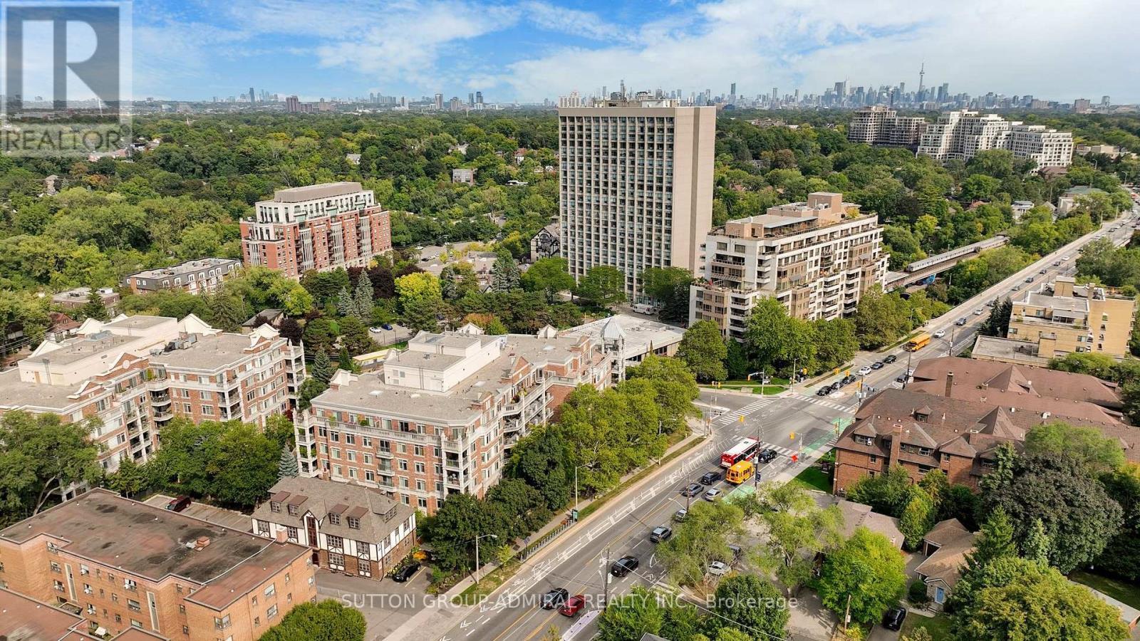 207 - 10 Old Mill Trail, Toronto, Ontario  M8X 2Y9 - Photo 36 - W12545734
