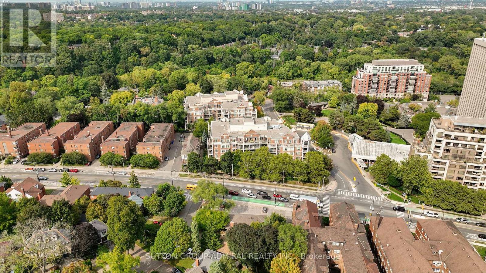 207 - 10 Old Mill Trail, Toronto, Ontario  M8X 2Y9 - Photo 37 - W12545734