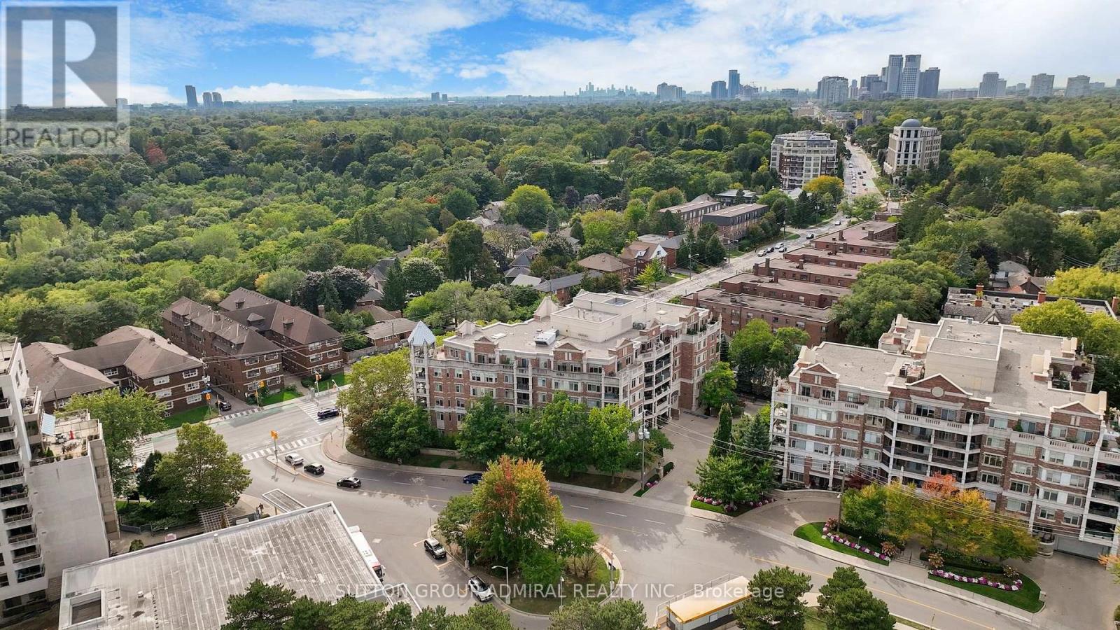 207 - 10 Old Mill Trail, Toronto, Ontario  M8X 2Y9 - Photo 42 - W12545734