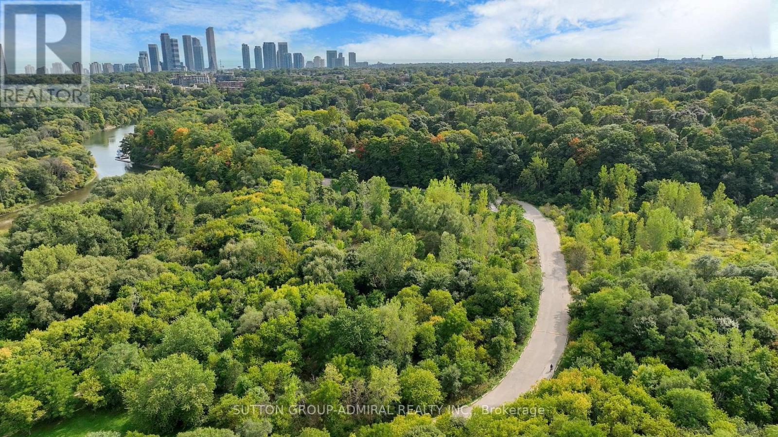 207 - 10 Old Mill Trail, Toronto, Ontario  M8X 2Y9 - Photo 45 - W12545734